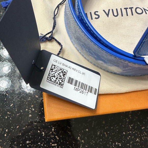 ***NWT Louis Vuitton Clouds ☁️ Belt - Picture 2 of 7